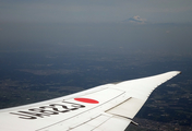 Japan Airlines - JAL Boeing 787-8 Dreamliner (JA822J) at  Tokyo - Narita International, Japan