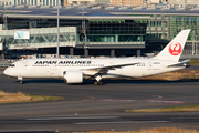 Japan Airlines - JAL Boeing 787-8 Dreamliner (JA824J) at  Tokyo - Haneda International, Japan