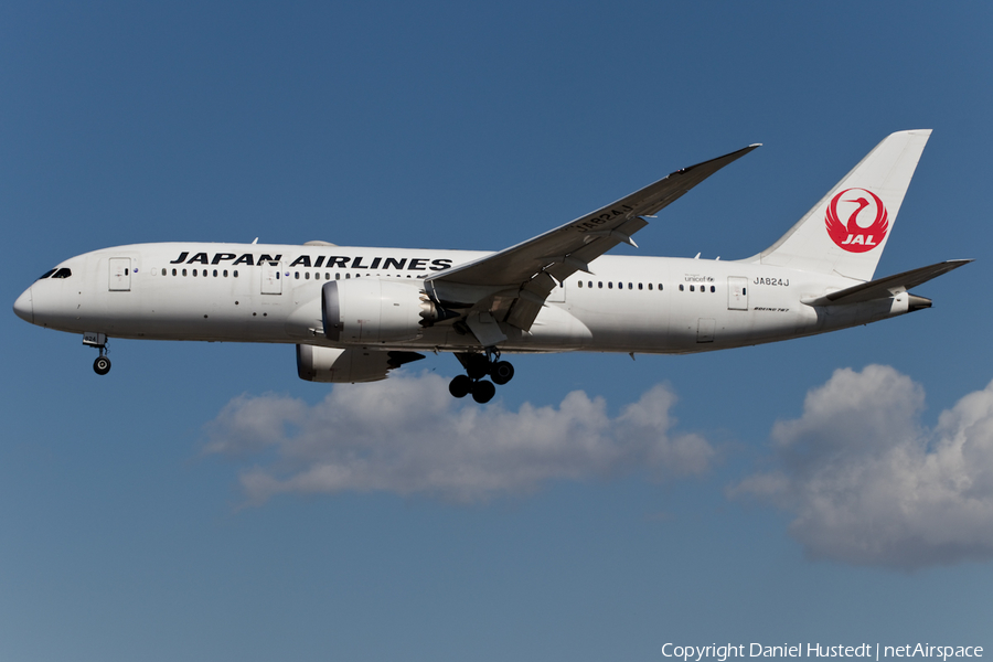 Japan Airlines - JAL Boeing 787-8 Dreamliner (JA824J) | Photo 446755