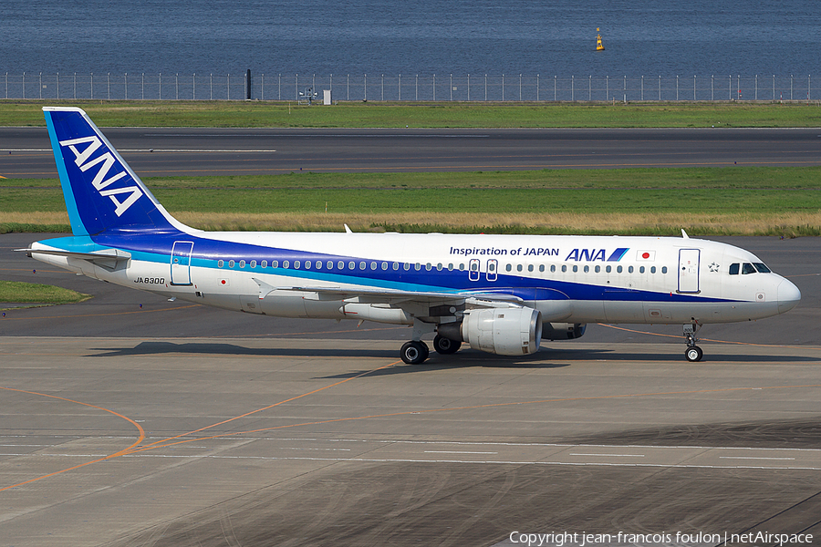 All Nippon Airways - ANA Airbus A320-211 (JA8300) | Photo 170789