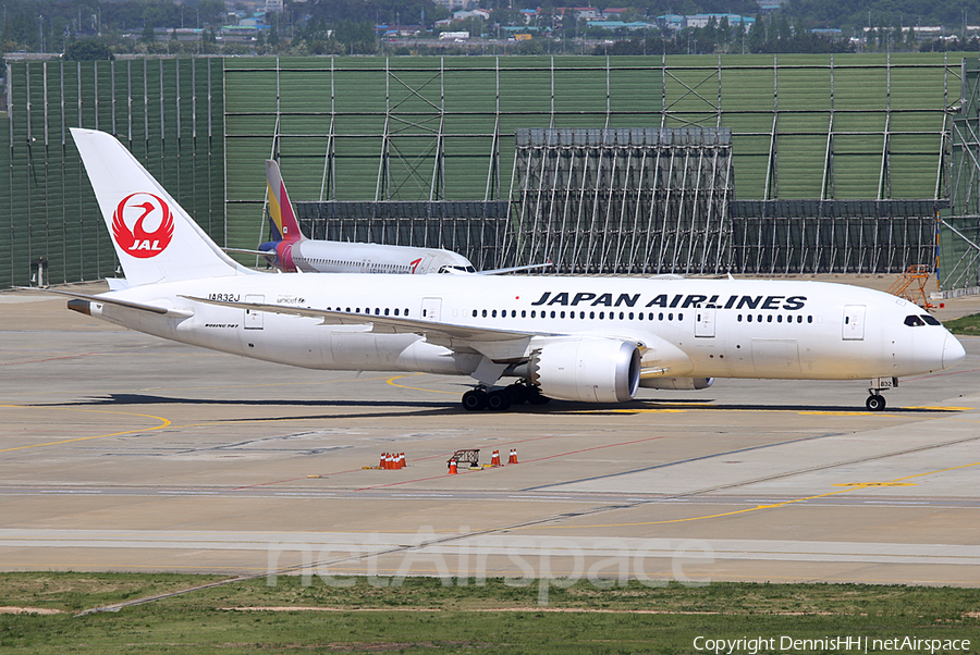 Japan Airlines - JAL Boeing 787-8 Dreamliner (JA832J) | Photo 371305