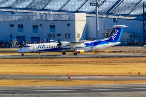 ANA Wings Bombardier DHC-8-402Q (JA842A) at  Osaka - Itami International, Japan