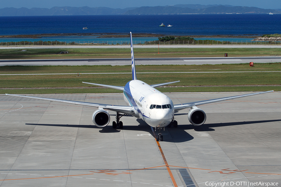 All Nippon Airways - ANA Boeing 767-381 (JA8669) | Photo 418884