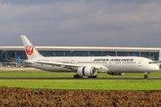 Japan Airlines - JAL Boeing 787-9 Dreamliner (JA868J) at  Jakarta - Soekarno-Hatta International, Indonesia