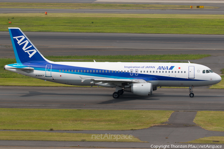 All Nippon Airways - ANA Airbus A320-211 (JA8947) | Photo 81579