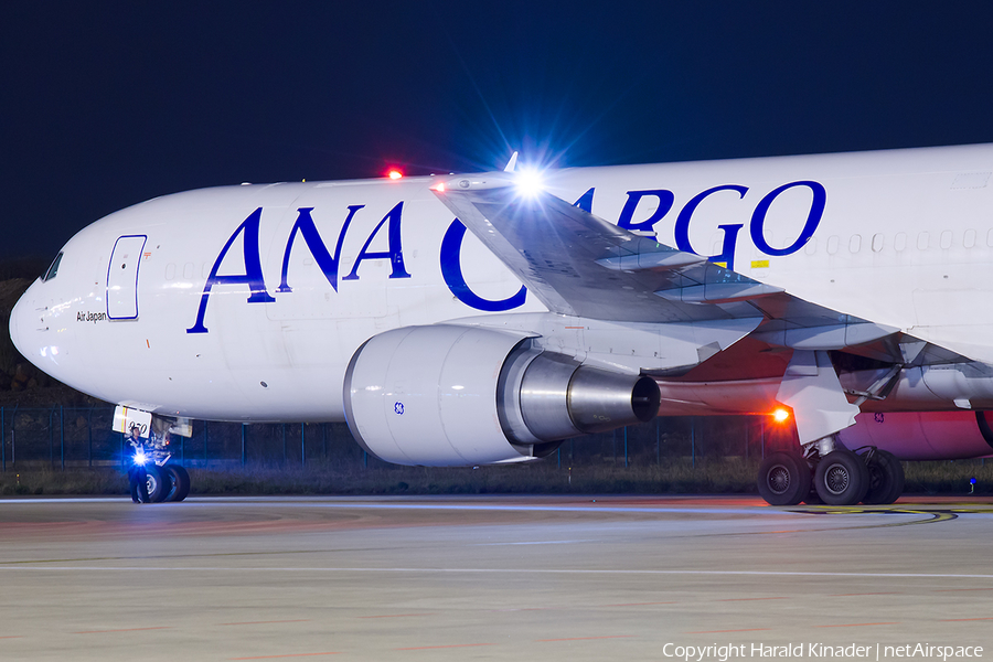 All Nippon Airways Cargo - ANA Cargo Boeing 767-381(ER)(BCF) (JA8970) | Photo 305969