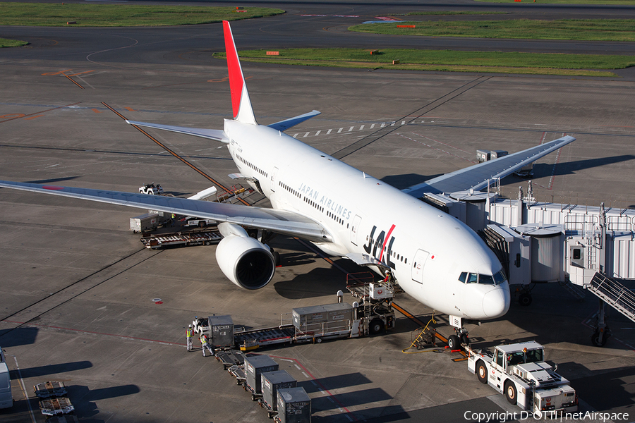 Japan Airlines - JAL Boeing 777-246 (JA8981) | Photo 418333