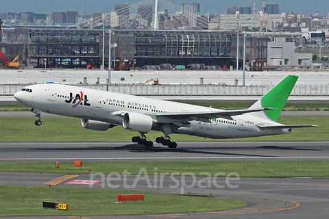 Japan Airlines - JAL Boeing 777-246 (JA8984) at  Tokyo - Haneda International, Japan
