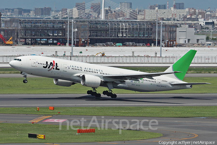 Japan Airlines - JAL Boeing 777-246 (JA8984) | Photo 213648