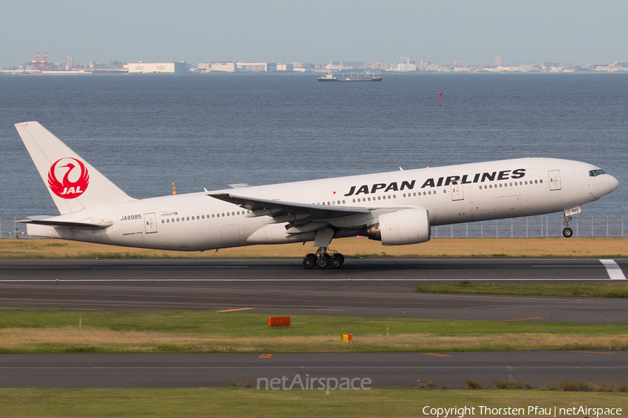 Japan Airlines - JAL Boeing 777-246 (JA8985) | Photo 78871