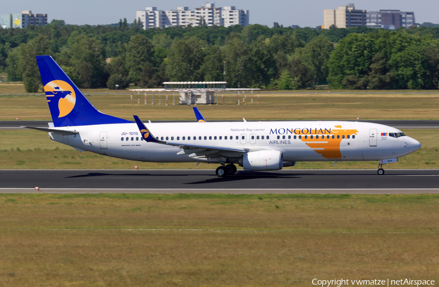 MIAT Mongolian Airlines Boeing 737-8SH (JU-1015) | Photo 244049