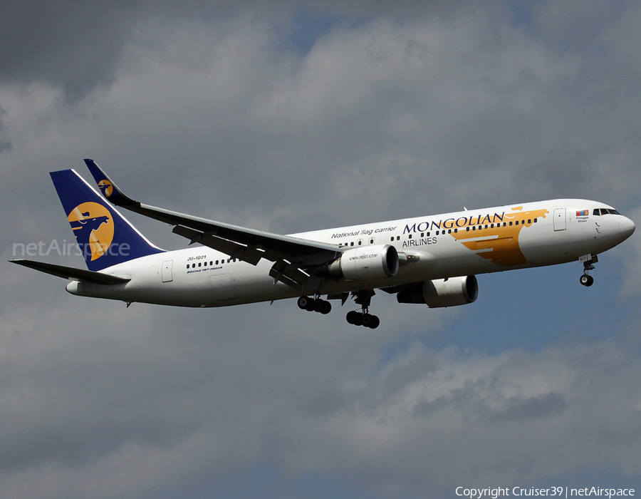 MIAT Mongolian Airlines Boeing 767-34G(ER) (JU-1021) | Photo 534939