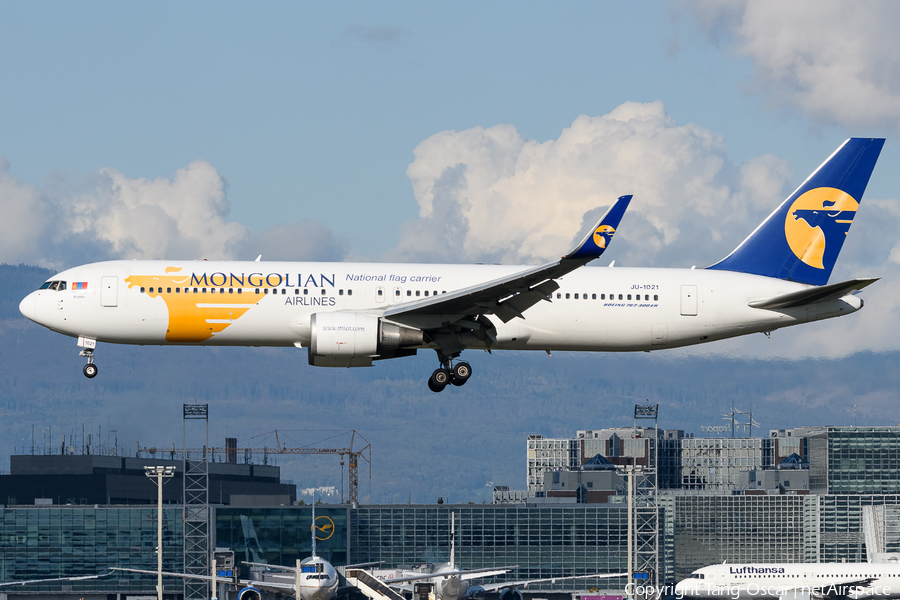 MIAT Mongolian Airlines Boeing 767-34G(ER) (JU-1021) | Photo 537210