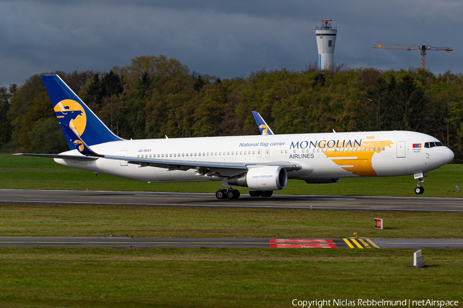 MIAT Mongolian Airlines Boeing 767-34G(ER) (JU-1021) | Photo 446191