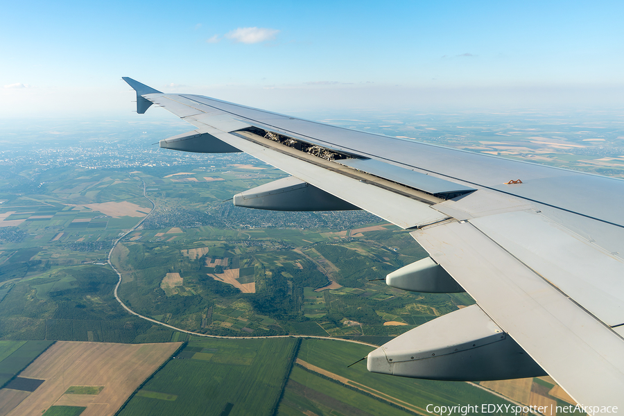 FlyOne Airbus A320-211 (JY-JAC) | Photo 583736