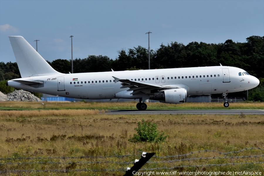 Jordan Aviation Airbus A320-211 (JY-JAT) | Photo 538289