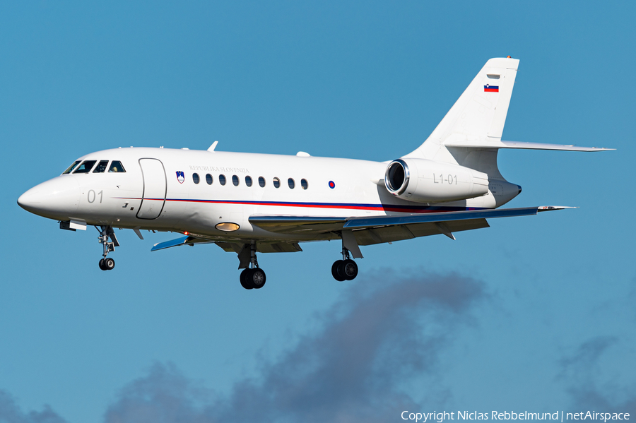 Slovenian Government Dassault Falcon 2000EX (L1-01) | Photo 401416