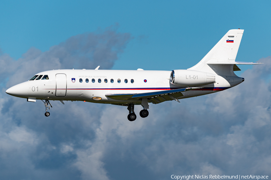 Slovenian Government Dassault Falcon 2000EX (L1-01) | Photo 401417