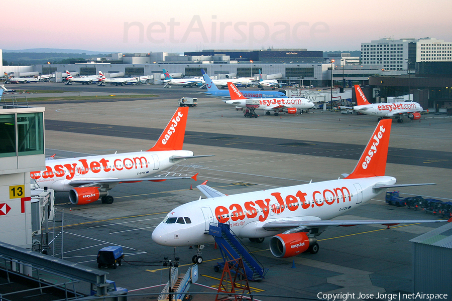 Aviation photo 415884