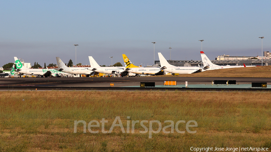 Aviation photo 587813