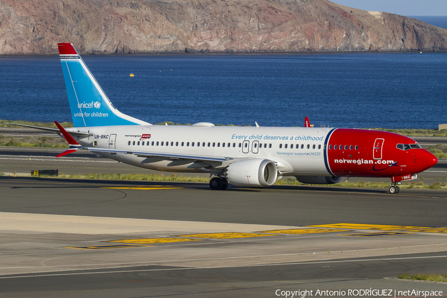 Norwegian Air Shuttle Boeing 737-8 MAX (LN-BKC) | Photo 284334