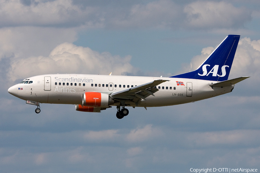SAS - Scandinavian Airlines Boeing 737-505 (LN-BRK) | Photo 267179