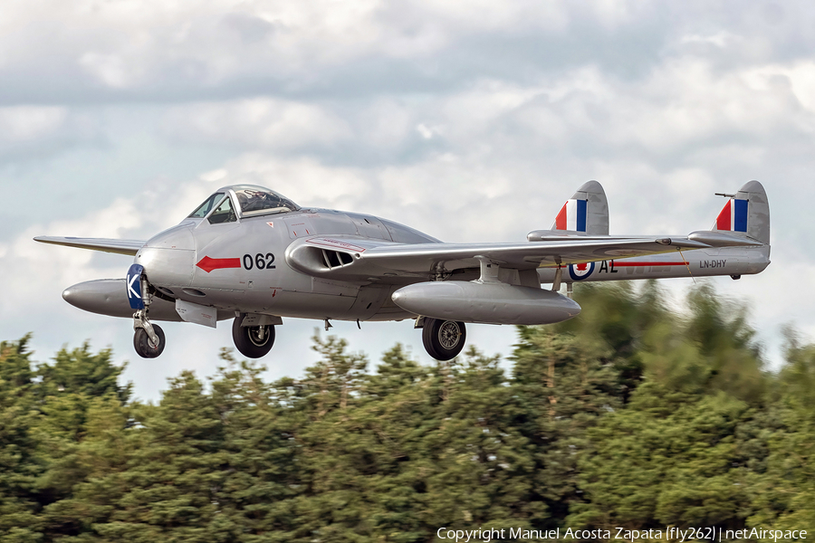 Norwegian Airforce Historical Squadron De Havilland DH.100 Vampire FB6 (LN-DHY) | Photo 640229