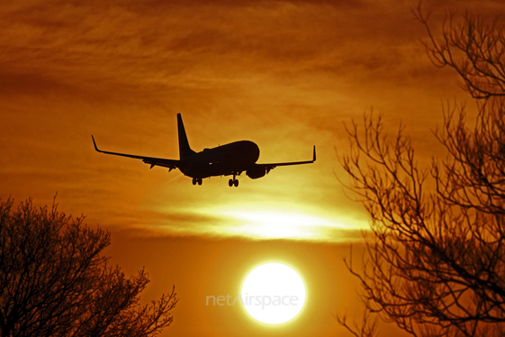 Norwegian Air Shuttle Boeing 737-8JP (LN-DYD) at  London - Gatwick, United Kingdom