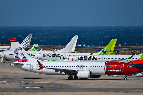 Norwegian Air Shuttle AOC Boeing 737-8 MAX (LN-FGJ) at  Gran Canaria, Spain