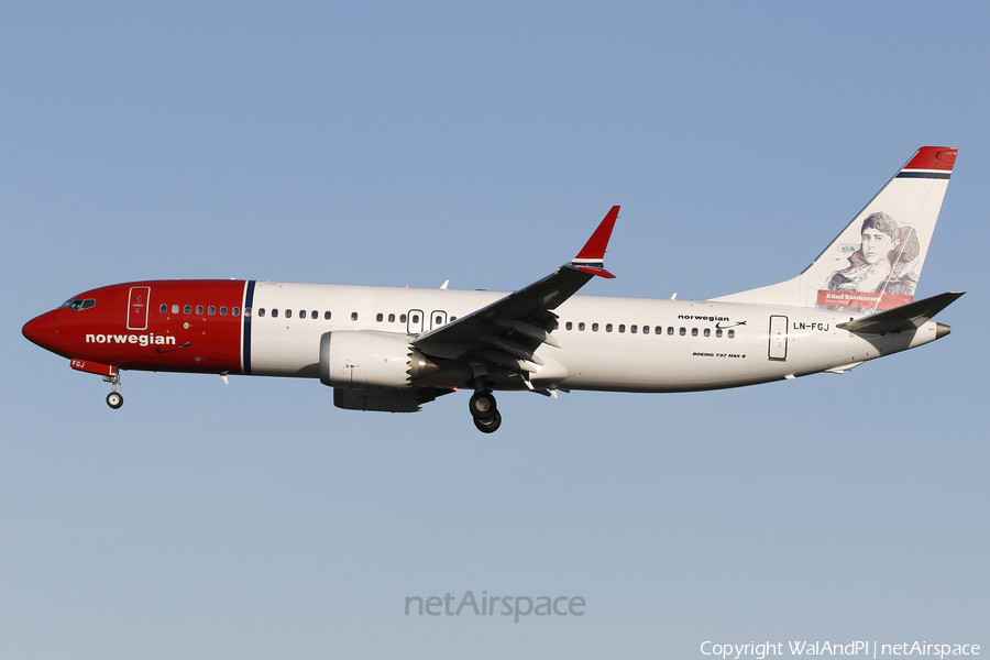Norwegian Air Shuttle AOC Boeing 737-8 MAX (LN-FGJ) | Photo 679348