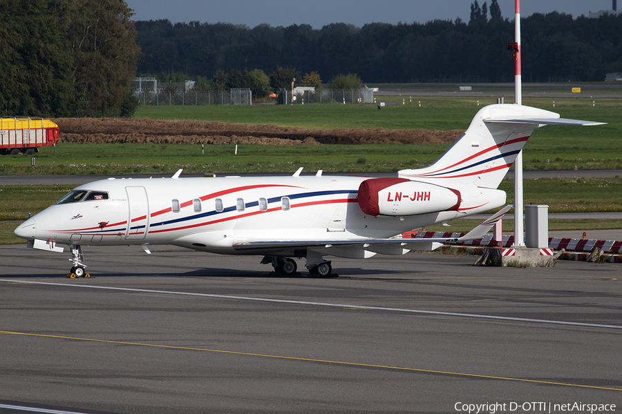 Sundt Air Bombardier BD-100-1A10 Challenger 350 (LN-JHH) | Photo 348180