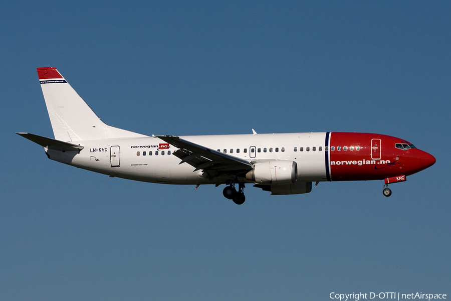 Norwegian Air Shuttle Boeing 737-31S (LN-KHC) | Photo 267081