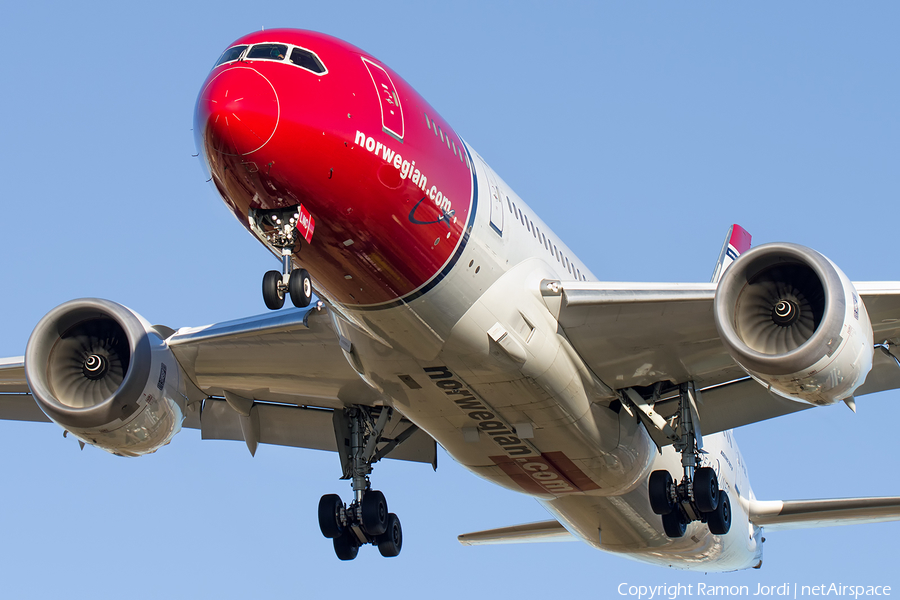 Norwegian Long Haul Boeing 787-8 Dreamliner (LN-LNC) | Photo 205500