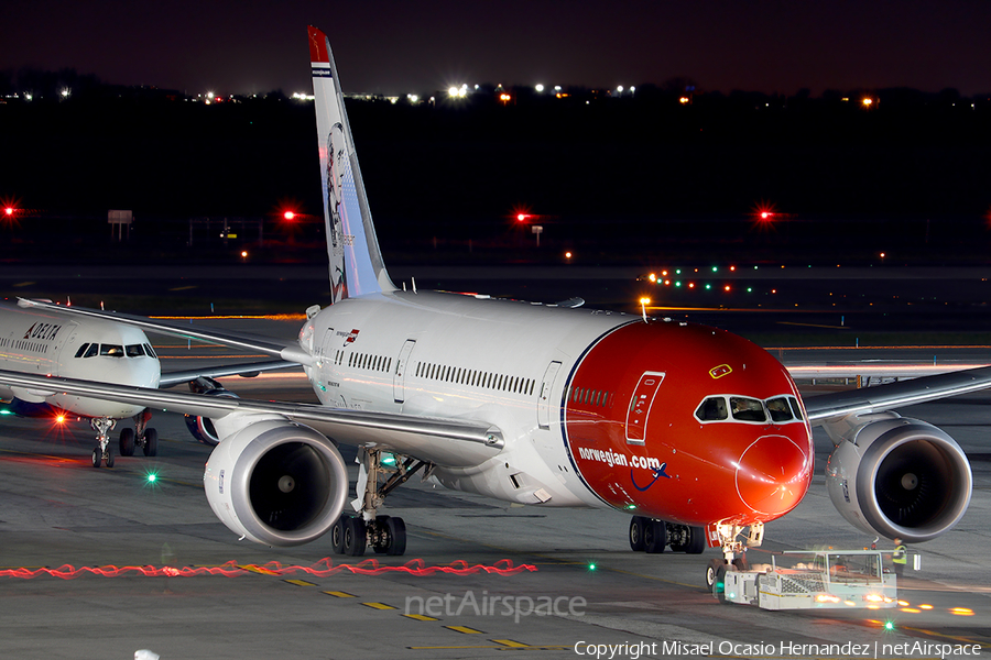 Norwegian Long Haul Boeing 787-8 Dreamliner (LN-LNH) | Photo 156290
