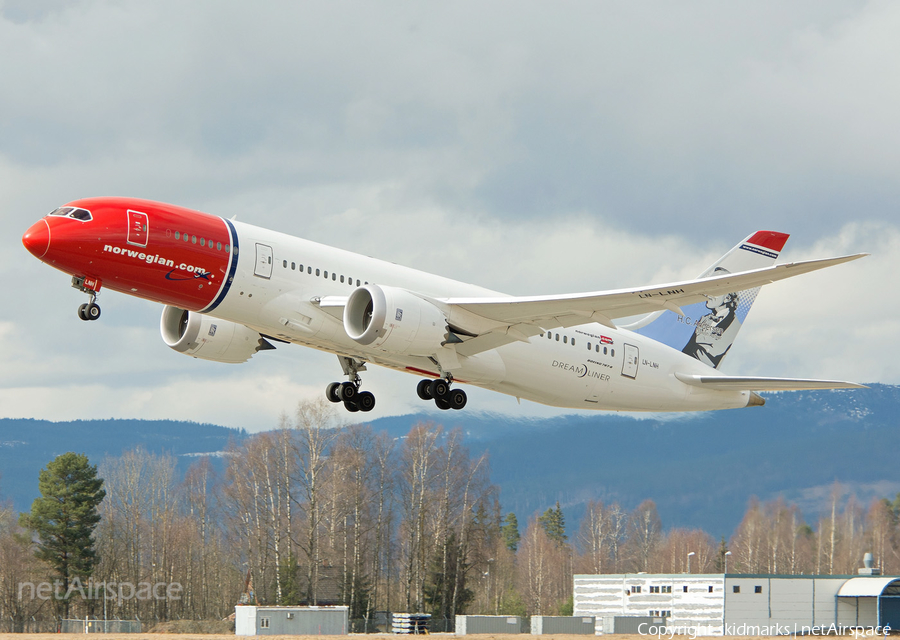 Norwegian Long Haul Boeing 787-8 Dreamliner (LN-LNH) | Photo 105609