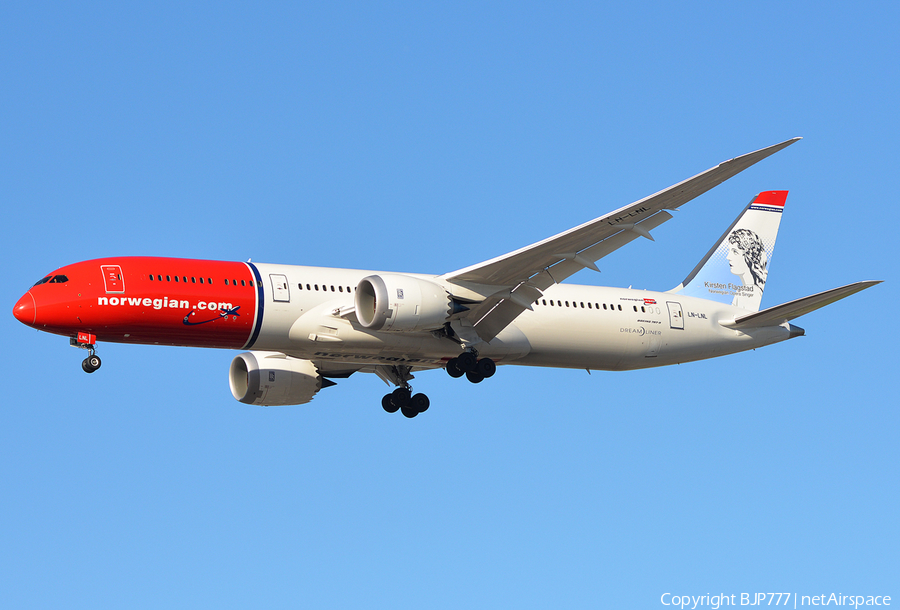 Norwegian Long Haul Boeing 787-9 Dreamliner (LN-LNL) | Photo 189229