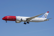 Norwegian Long Haul Boeing 787-9 Dreamliner (LN-LNS) at  Madrid - Barajas, Spain