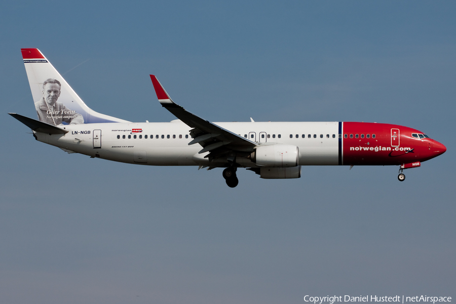 Norwegian Air Shuttle Boeing 737-8JP (LN-NGB) | Photo 422721