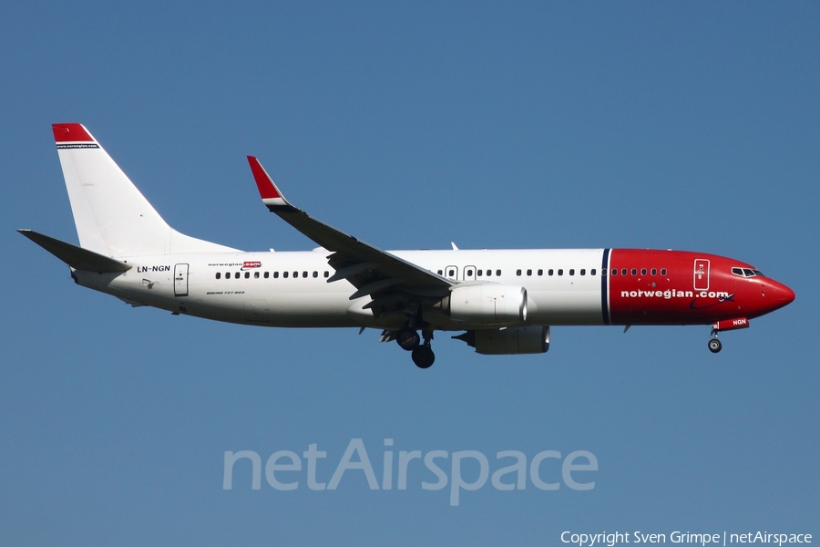 Norwegian Air Shuttle Boeing 737-8JP (LN-NGN) | Photo 403543