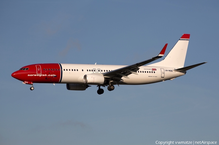 Norwegian Air Shuttle Boeing 737-8JP (LN-NGQ) | Photo 423260