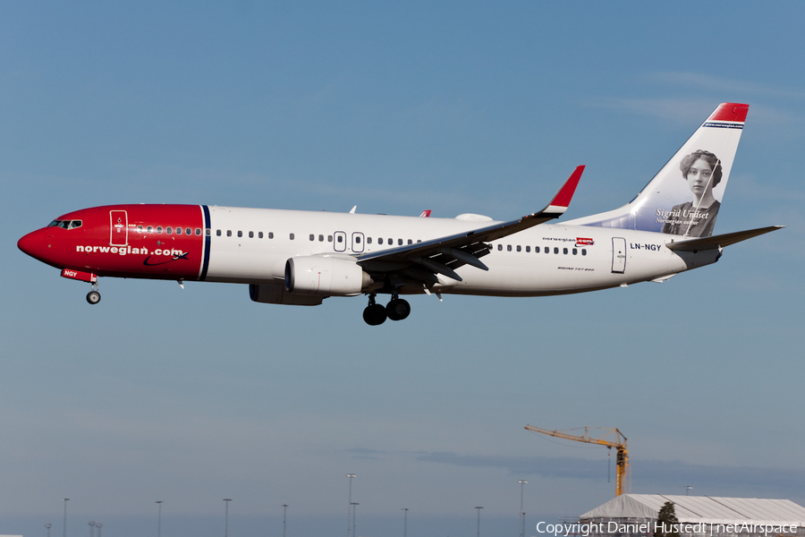 Norwegian Air Shuttle Boeing 737-8JP (LN-NGY) | Photo 422179