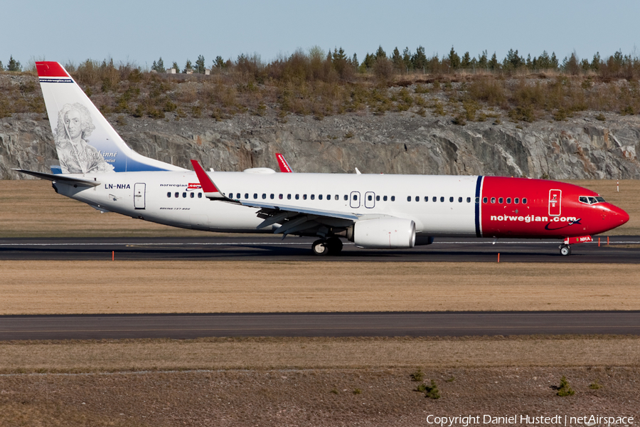 Norwegian Air Shuttle Boeing 737-8JP (LN-NHA) | Photo 421860