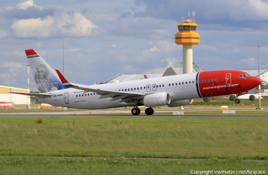 Norwegian Air Shuttle Boeing 737-8JP (LN-NHA) | Photo 261447