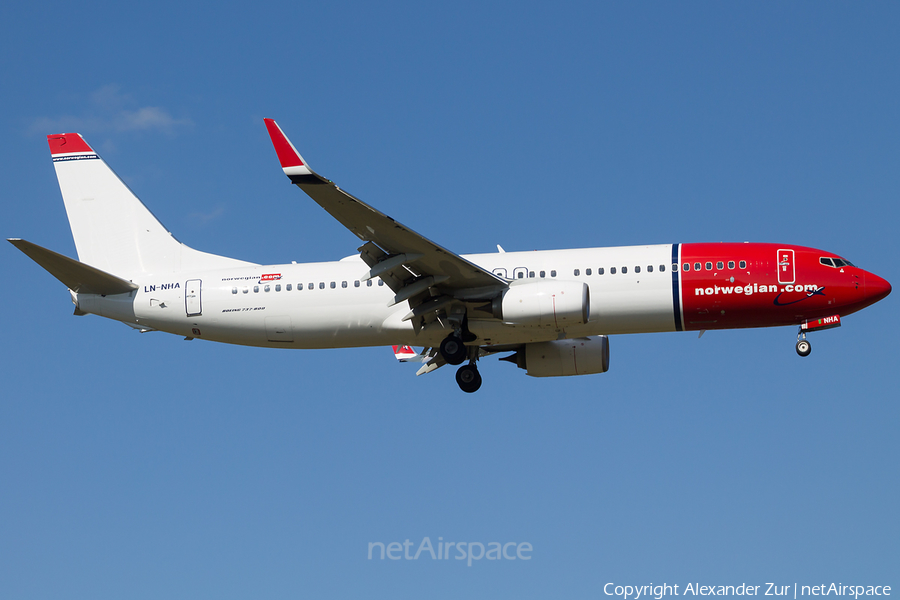 Norwegian Air Shuttle Boeing 737-8JP (LN-NHA) | Photo 393371