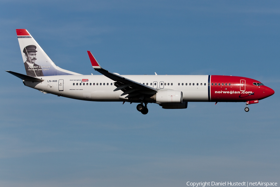 Norwegian Air Shuttle Boeing 737-86J (LN-NIB) | Photo 422725