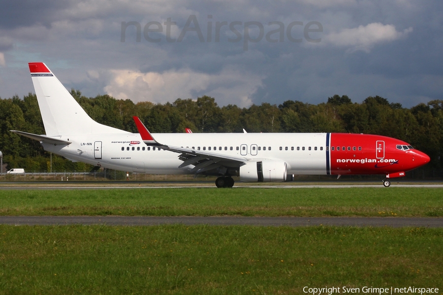 Norwegian Air Shuttle AOC Boeing 737-81M (LN-NIN) | Photo 529117