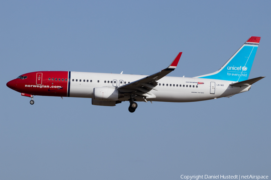 Norwegian Air Shuttle AOC Boeing 737-81M (LN-NIO) | Photo 525406