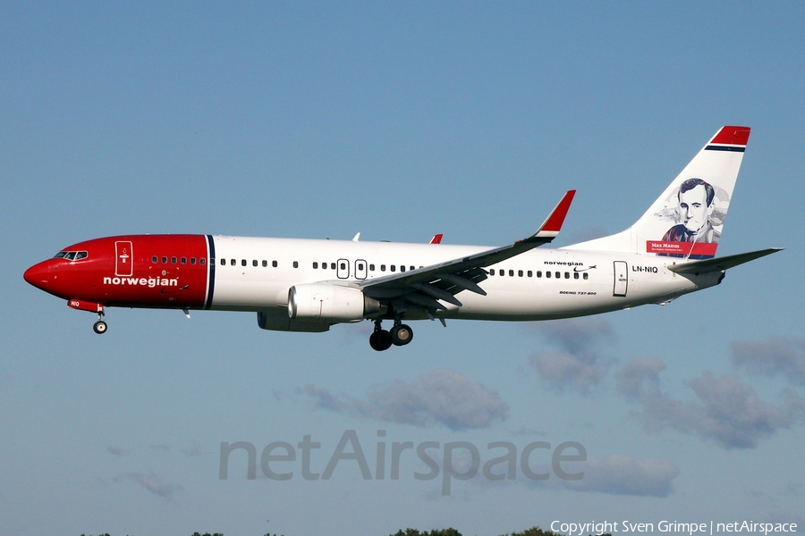 Norwegian Air Shuttle AOC Boeing 737-86N (LN-NIQ) | Photo 647351
