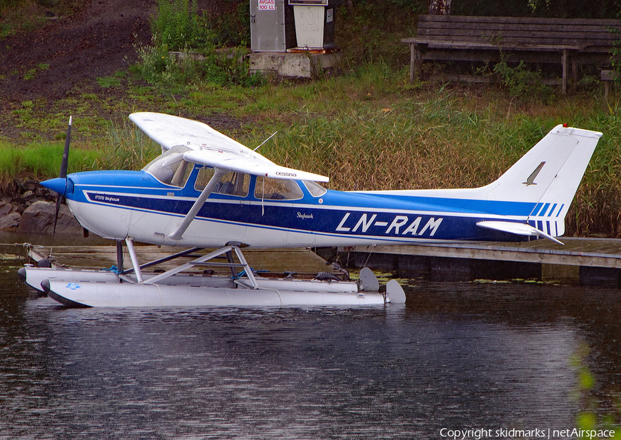 (Private) Cessna F172M Skyhawk (LN-RAM) | Photo 423960