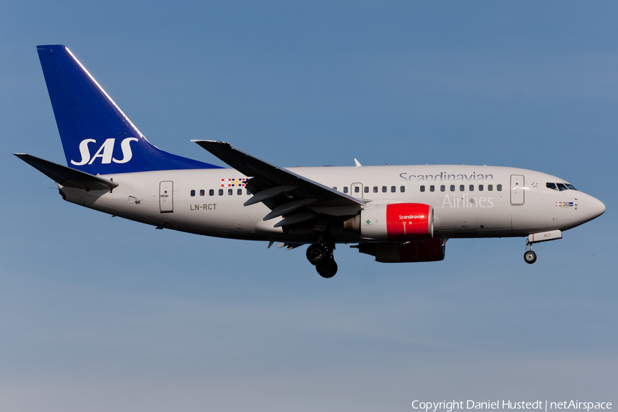 SAS - Scandinavian Airlines Boeing 737-683 (LN-RCT) | Photo 422731